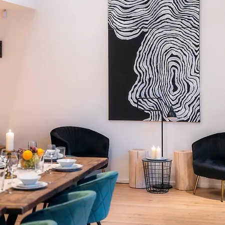 5br+2bath Old Town Industrial Penthouse, A/c Praga