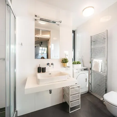 5br+2bath Old Town Industrial Penthouse, A/c Praga