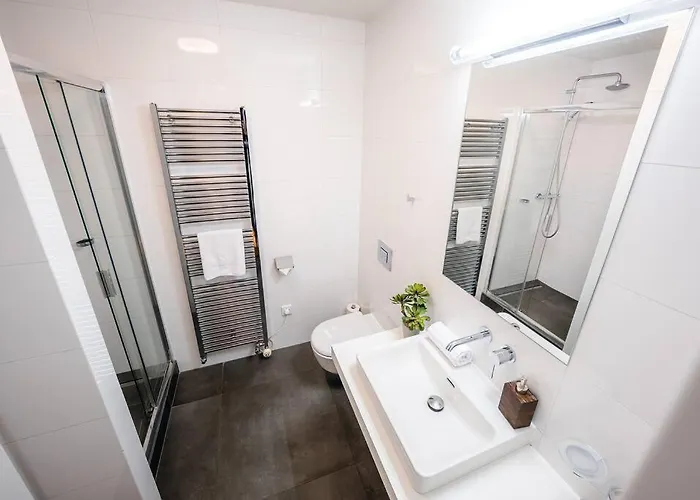 5br+2bath Old Town Industrial Penthouse, A/c *