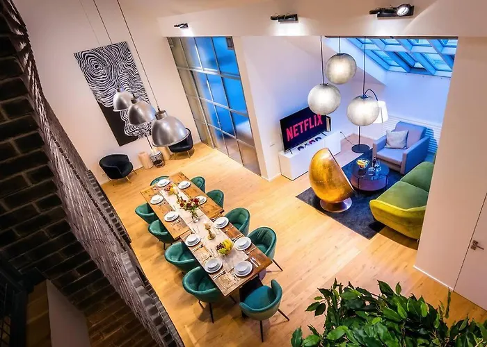 5br+2bath Old Town Industrial Penthouse, A/c 아파트 *