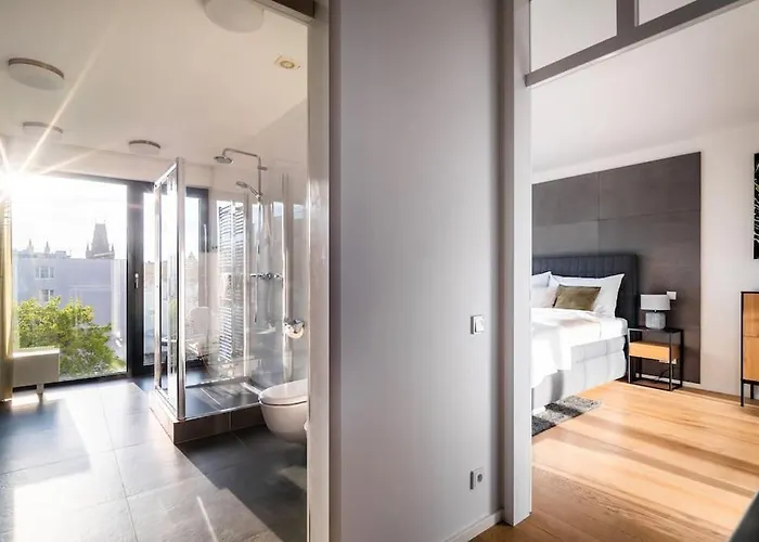 아파트 5br+2bath Old Town Industrial Penthouse, A/c