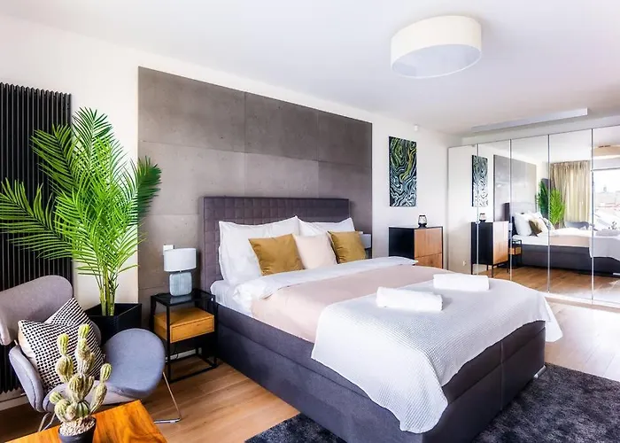 5br+2bath Old Town Industrial Penthouse, A/c *