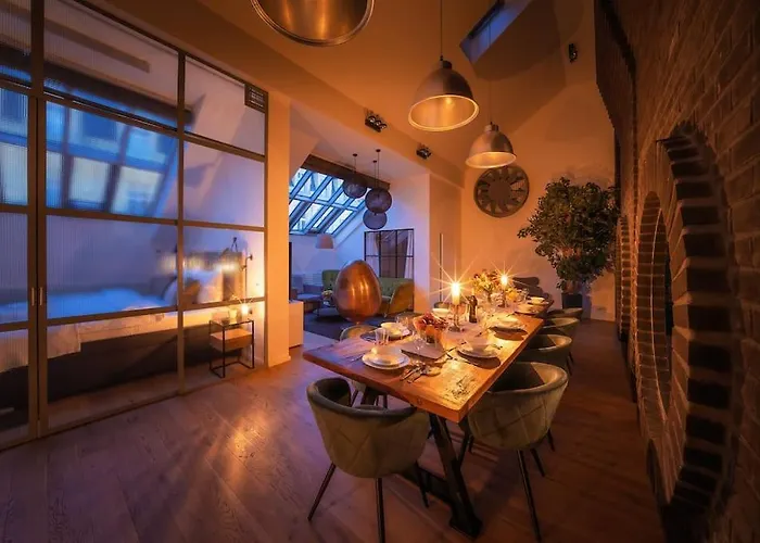 아파트 5br+2bath Old Town Industrial Penthouse, A/c *