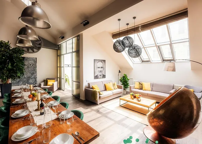 아파트 5br+2bath Old Town Industrial Penthouse, A/c