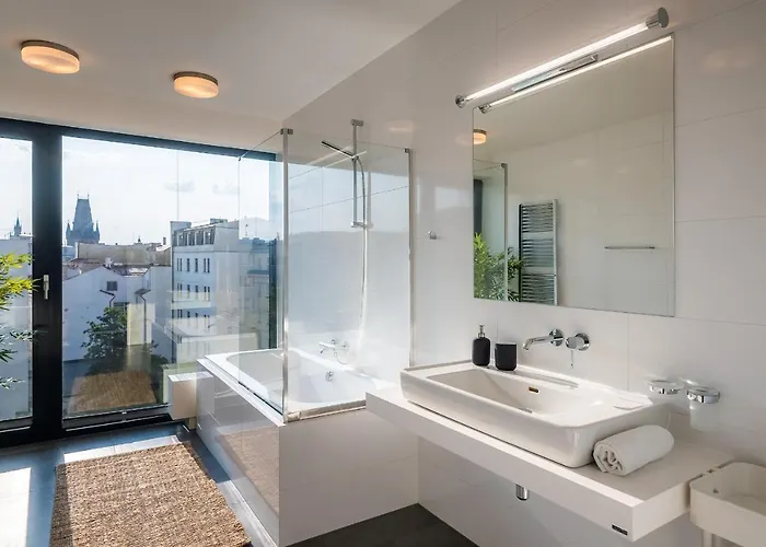 아파트 5br+2bath Old Town Industrial Penthouse, A/c 프라하