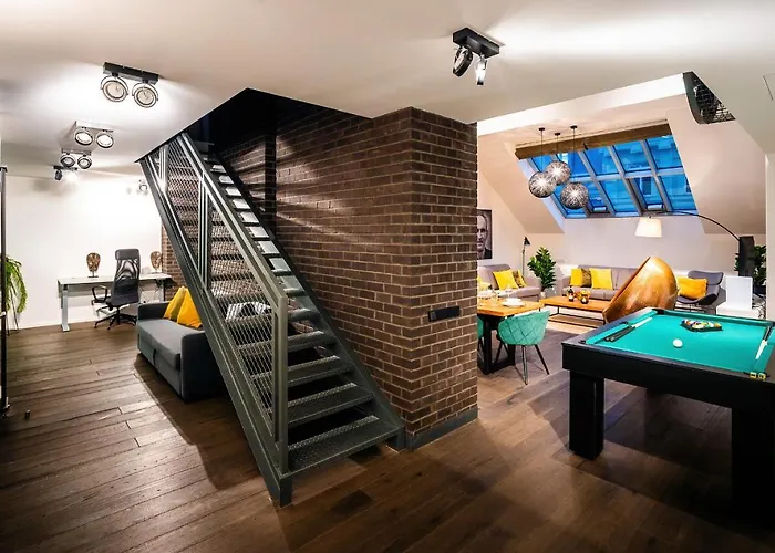 5br+2bath Old Town Industrial Penthouse, A/c * 프라하