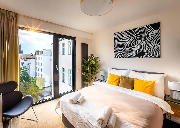 5br+2bath Old Town Industrial Penthouse, A/c 아파트 프라하
