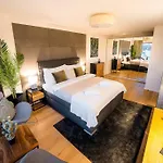 Lejlighed 5br+2bath Old Town Industrial Penthouse, A/c