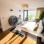 5br+2bath Old Town Industrial Penthouse, A/c Prag