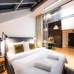 5br+2bath Old Town Industrial Penthouse, A/c * Prag