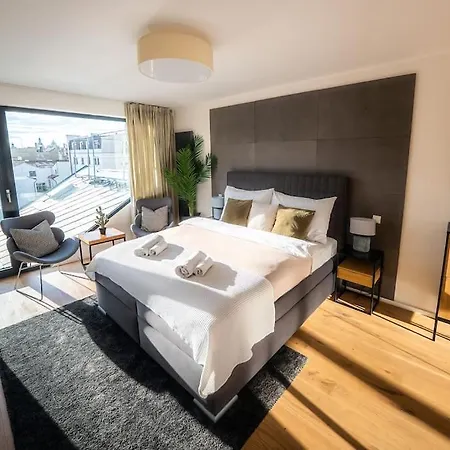 Lejlighed 5br+2bath Old Town Industrial Penthouse, A/c
