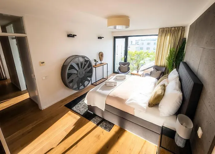 5br+2bath Old Town Industrial Penthouse, A/c 布拉格
