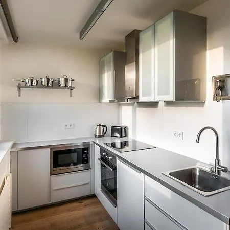 5br+2bath Old Town Industrial Penthouse, A/c