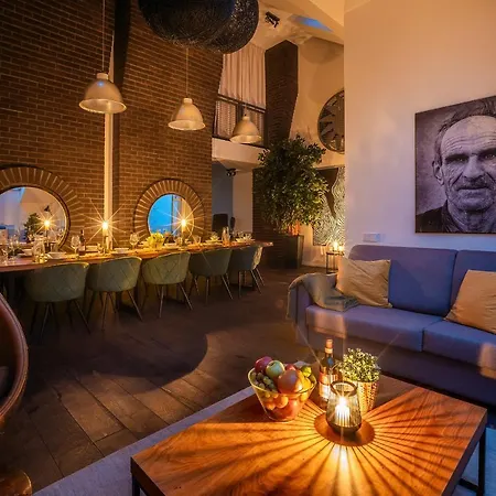 5br+2bath Old Town Industrial Penthouse, A/c Prague