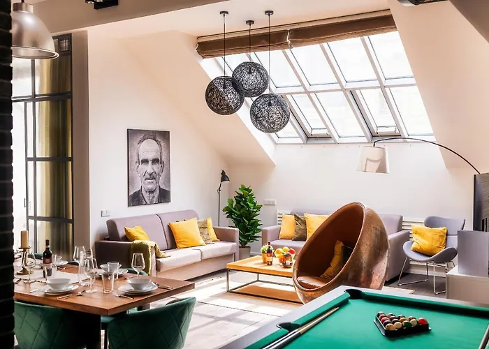 5br+2bath Old Town Industrial Penthouse, A/c Prag